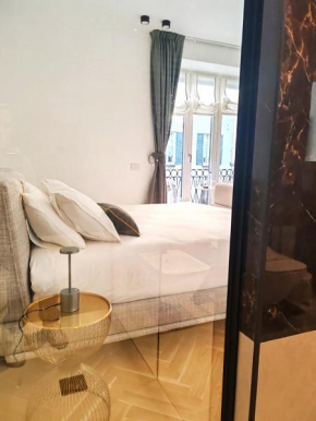 B and G San Babila luxury in the heart of Milano - Design district